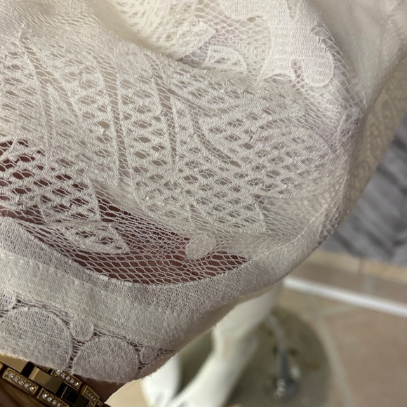 H&M Cream Sleeveless with lace Pattern, lined above the knee dress, sz 10 - Picture 7 of 9